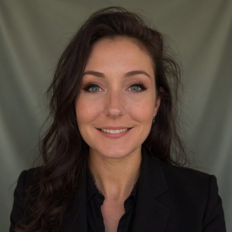 Facetune_03-07-2025-15-38-11